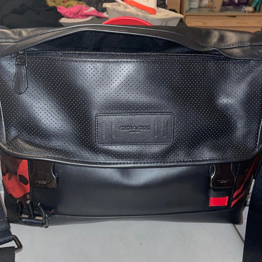 Coach mens messenger bag
